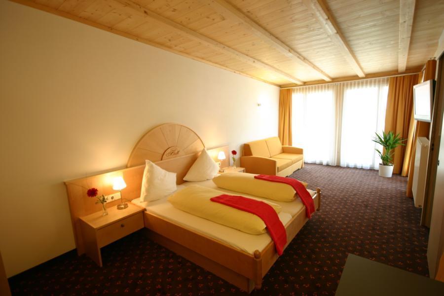 Hotel Mall San Valentino alla Muta Ruang foto